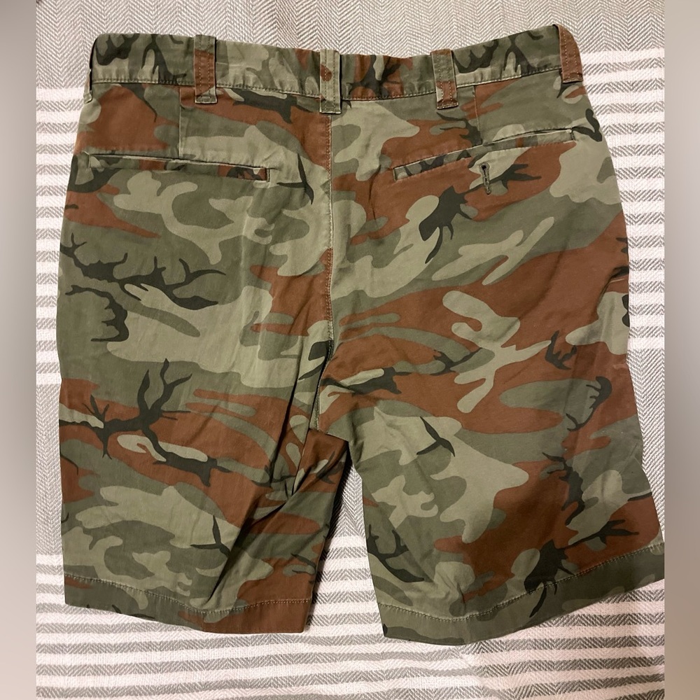 J. Crew Camo Stretch 9” Shorts Size 29 - Picture 2 of 3